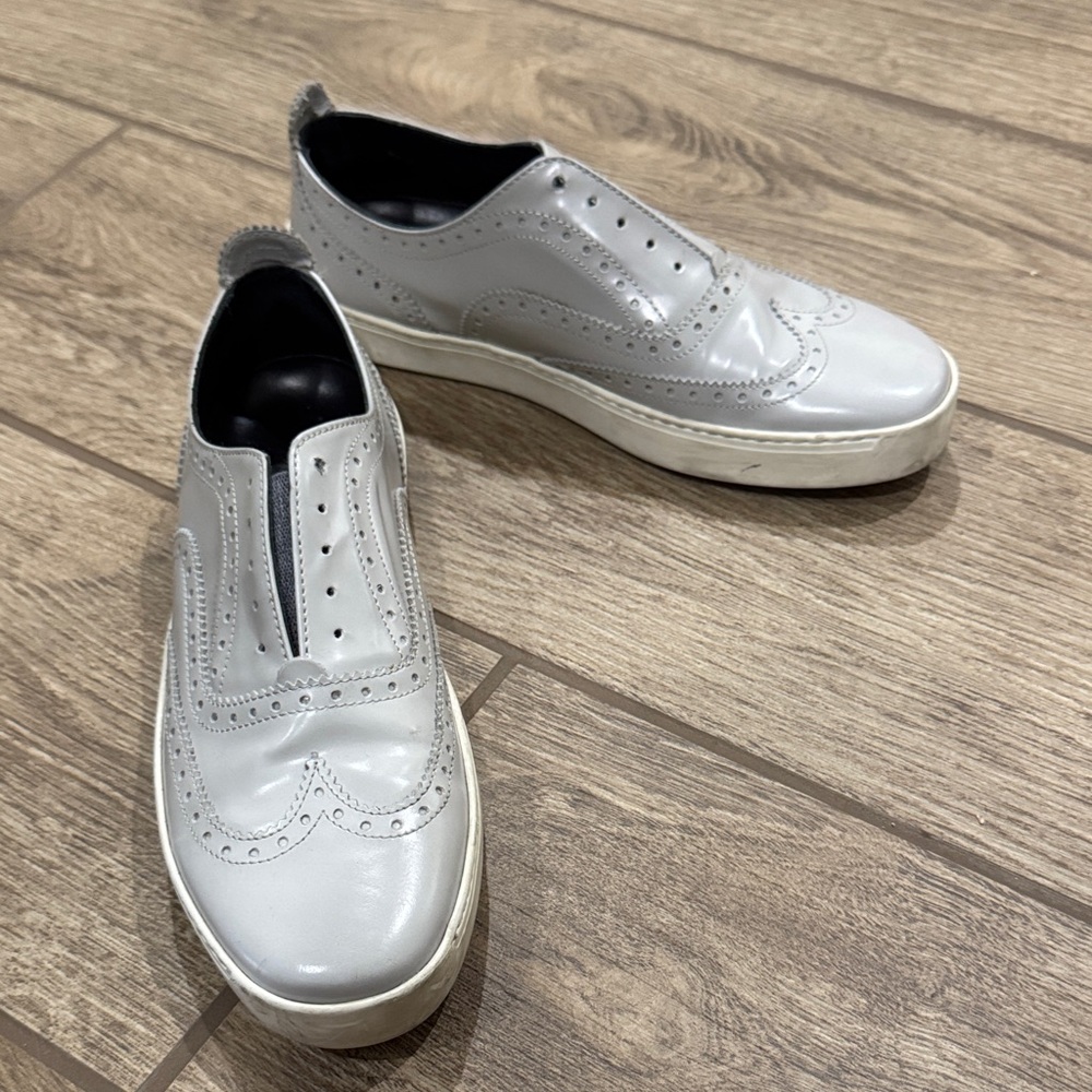Rag & Bone Women’s Gray and White Leather Wingtip Slip-On loafer sneakers
